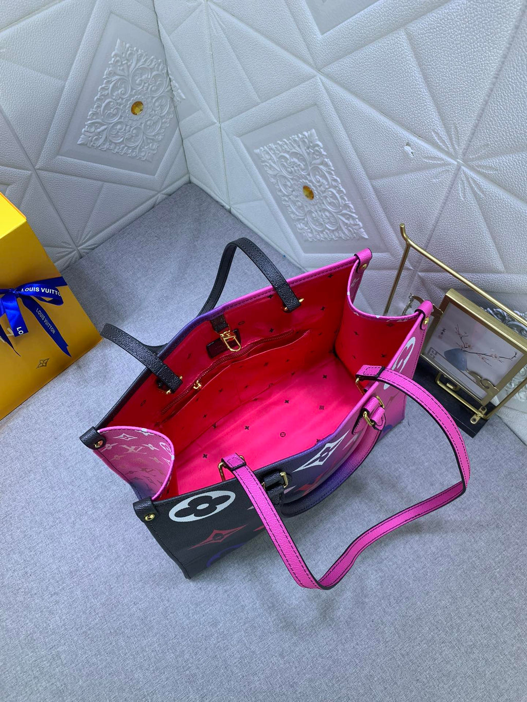 EN - Luxury Bags LUV 749