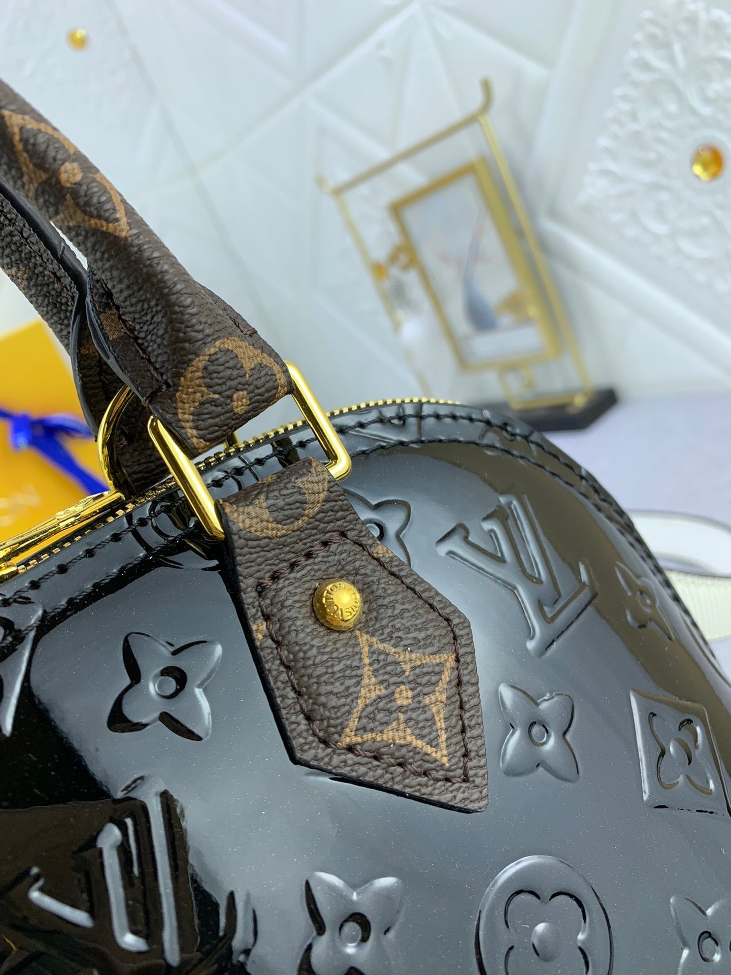 EN - Luxury Bags LUV 839