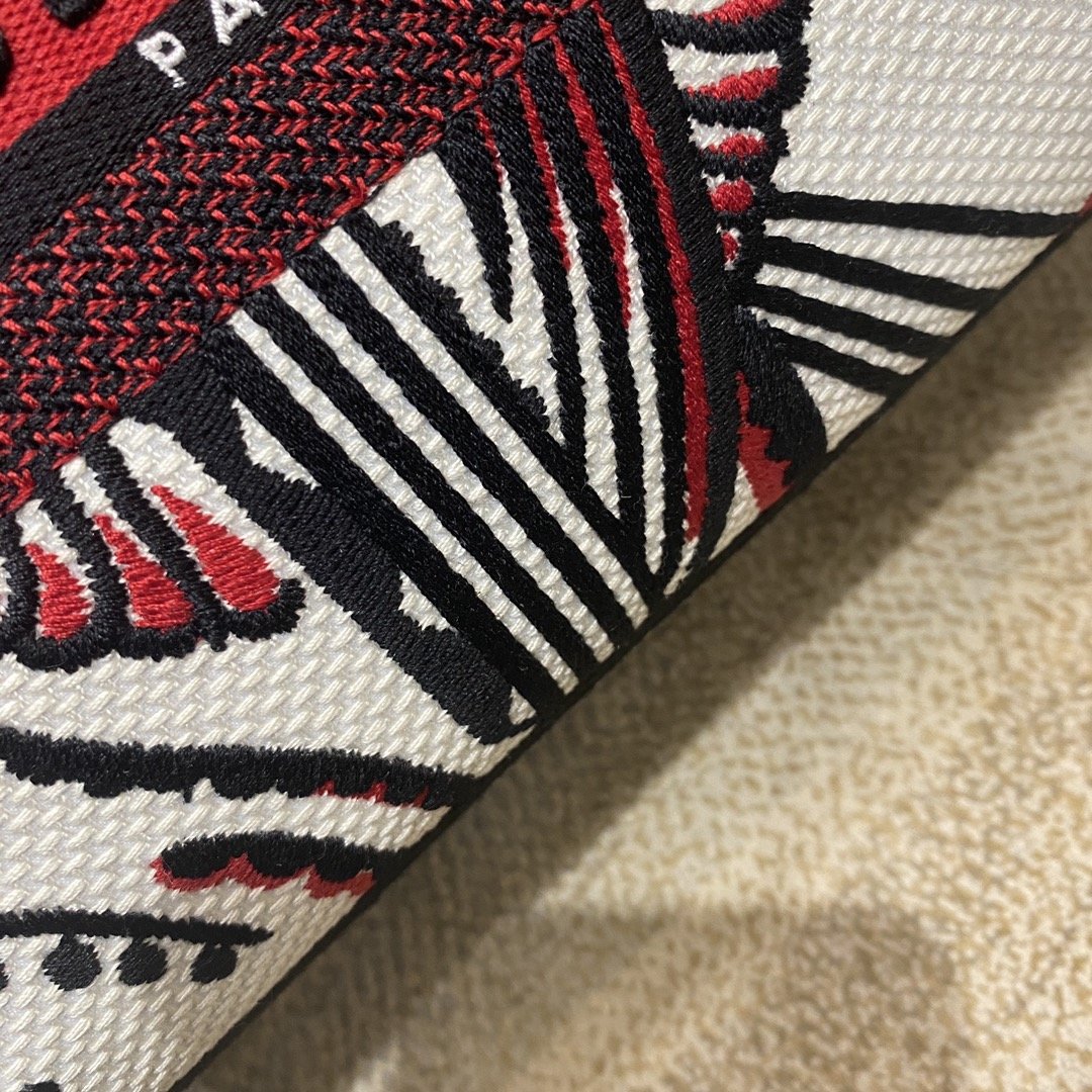 GLAMI MeGLAMIum Lady D-Lite Bag Multicolor Cupidon Embroidery, Red/Latte Handbags, 24cm CD M0565OTQG_M941