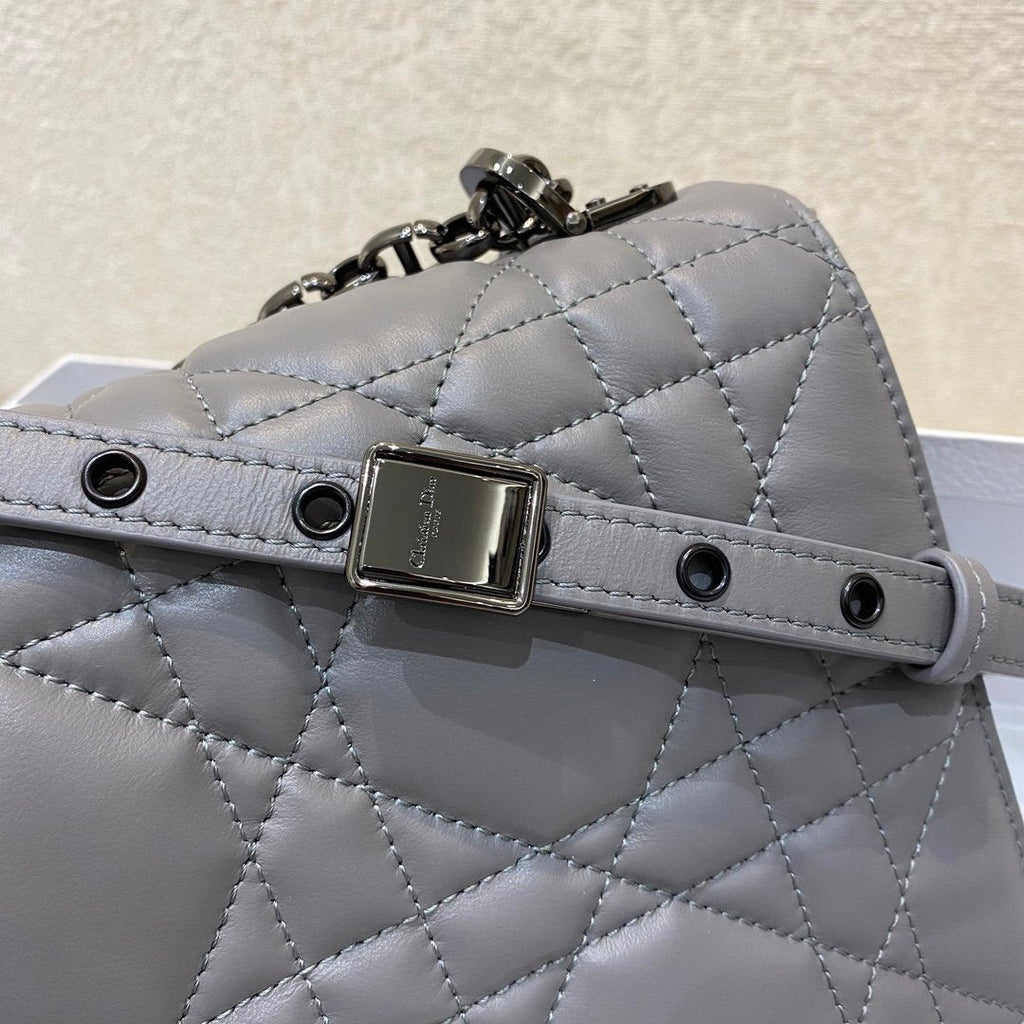 GLAMI Large Caro Bag Grey Padded Macrocannage, Dark Grey, For Women WomenÃ¢â‚¬â„¢s Handbags, Crossbody Bags, 28cm CD