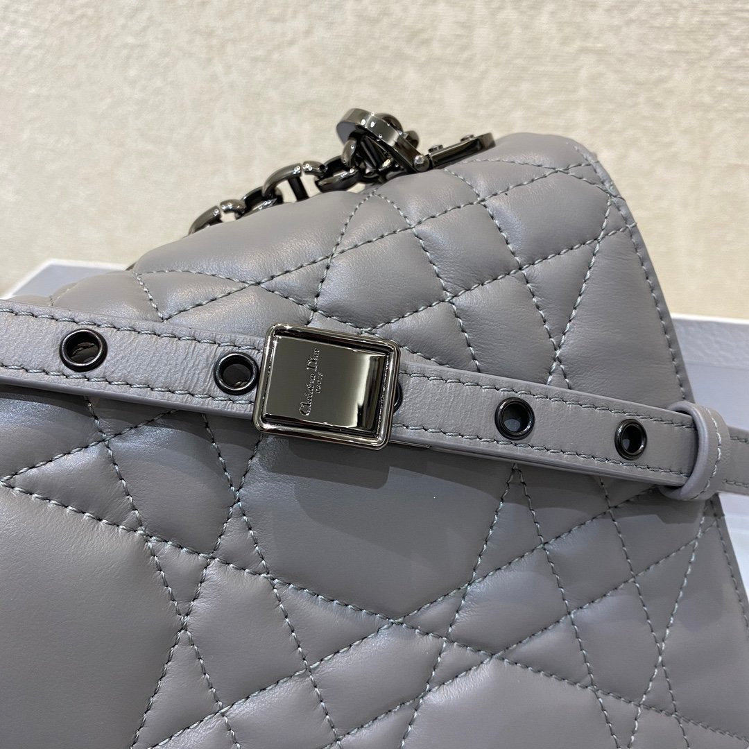 GLAMI Large Caro Bag Grey Padded Macrocannage, Dark Grey, For Women WomenÃ¢â‚¬â„¢s Handbags, Crossbody Bags, 28cm CD