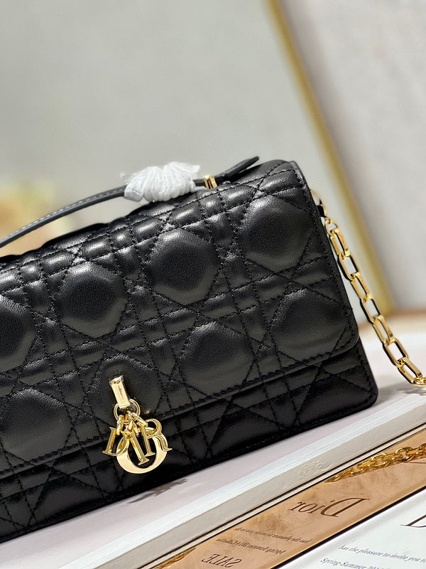 ELE - Dir Bags - 1407