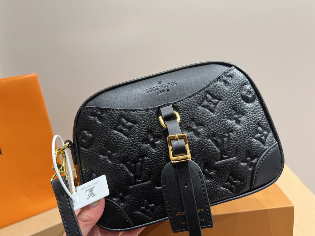 EN - Luxury Bags LUV 757