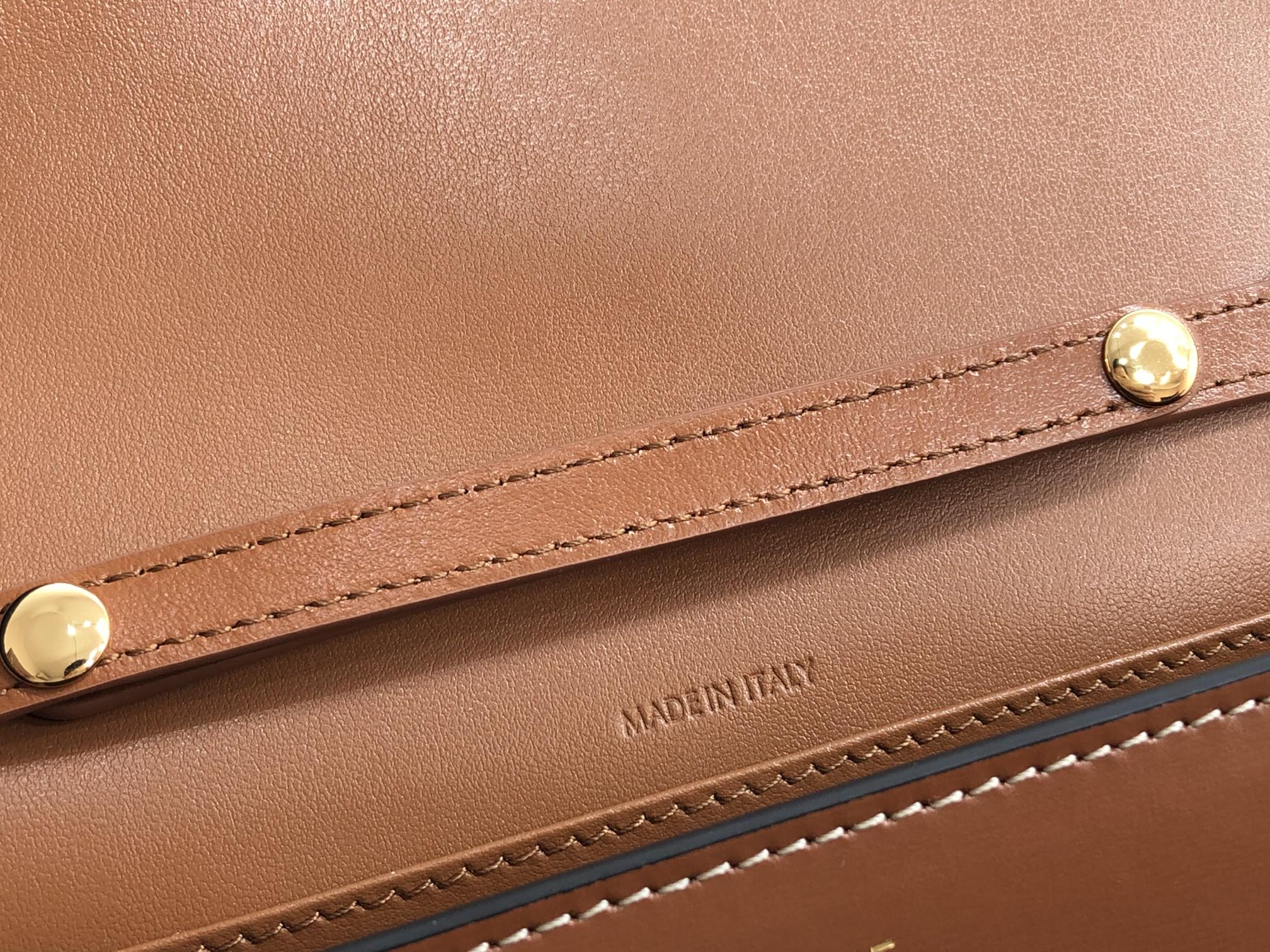 GLAMI Wallet On Chain Triomphe Tan For Women 7in/19cm 10J733DPV.04LU