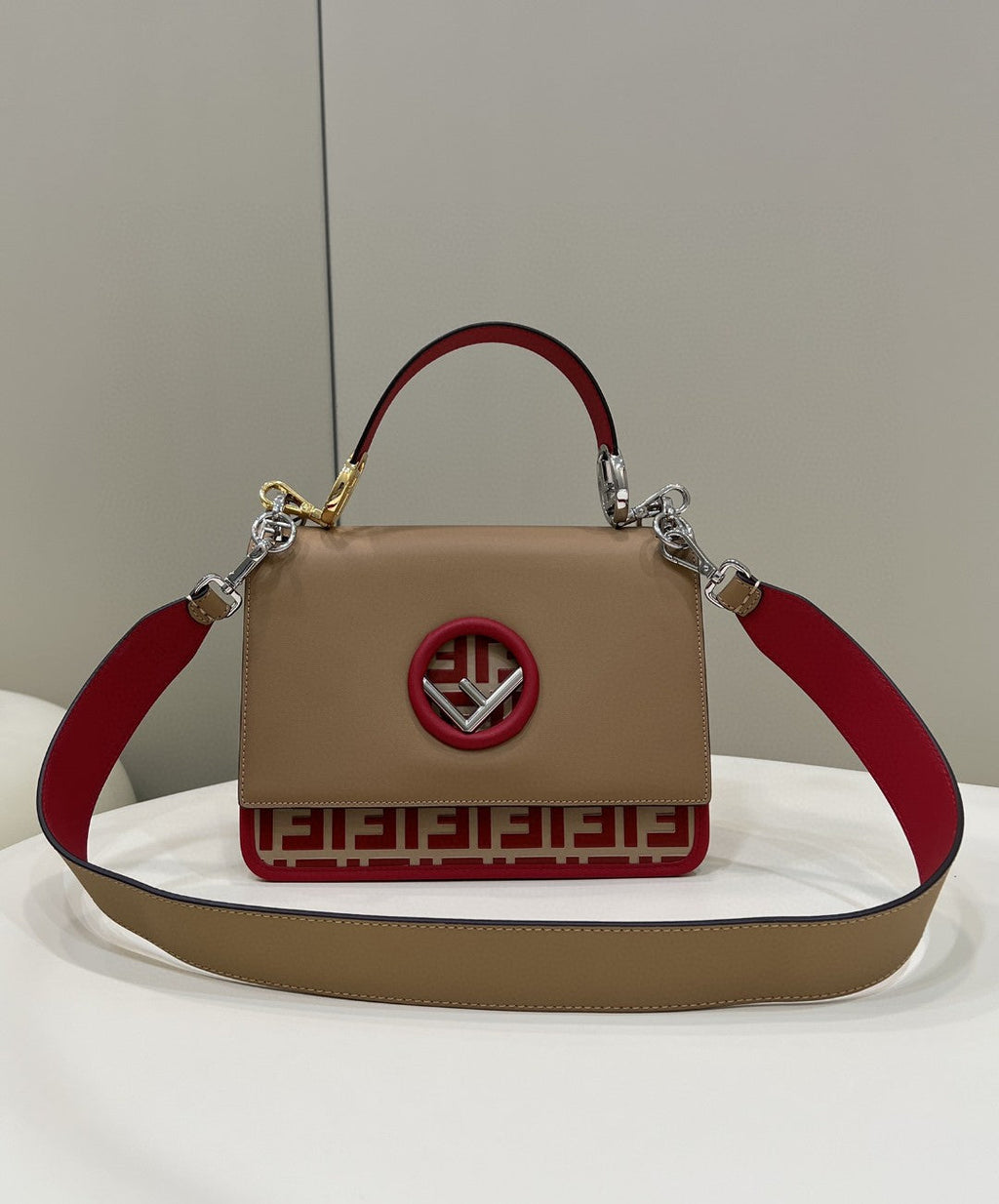 FI Kan I F MeGLAMIum Brown and Red Bag For Woman 18cm/7in