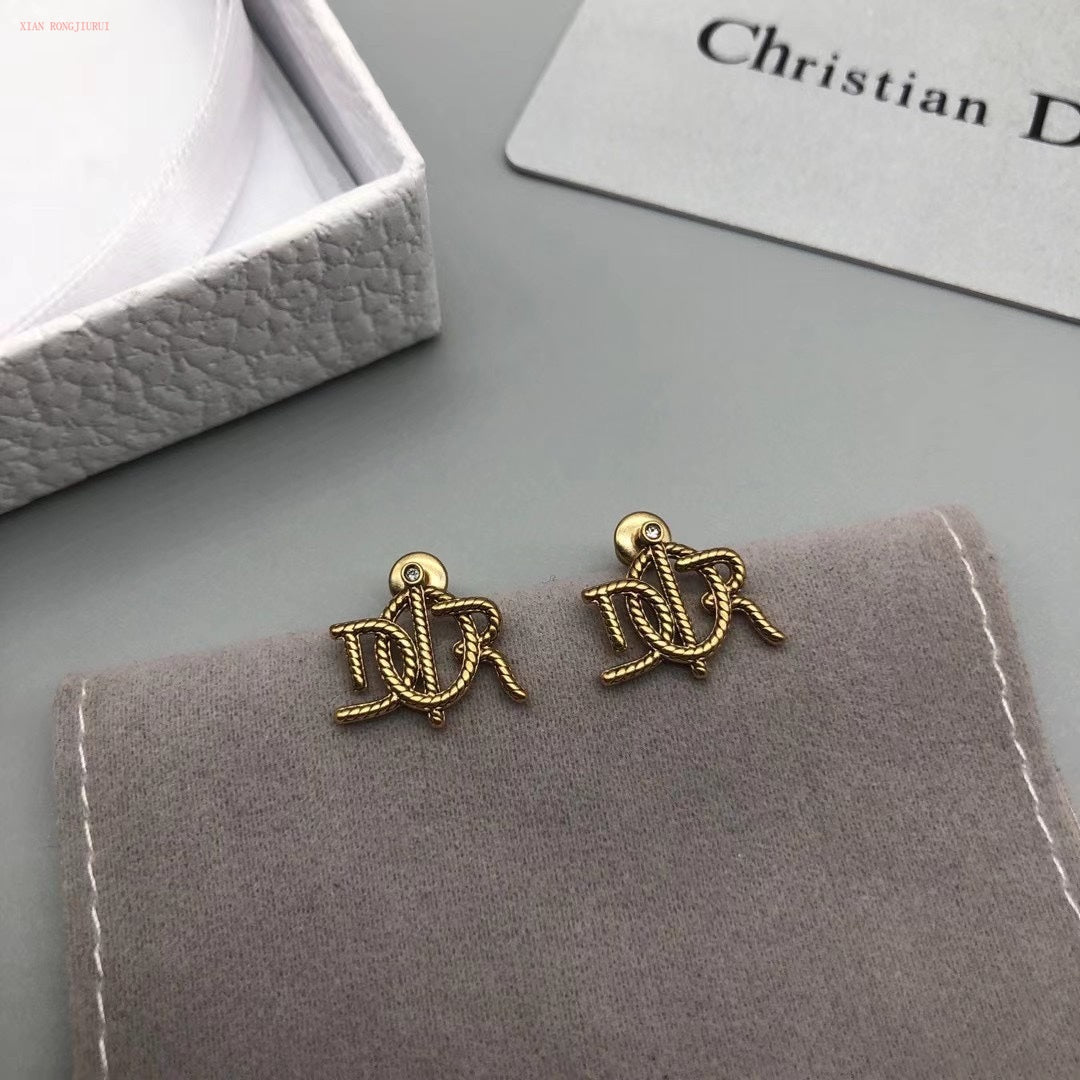 EN - Lux Earring Dir 011