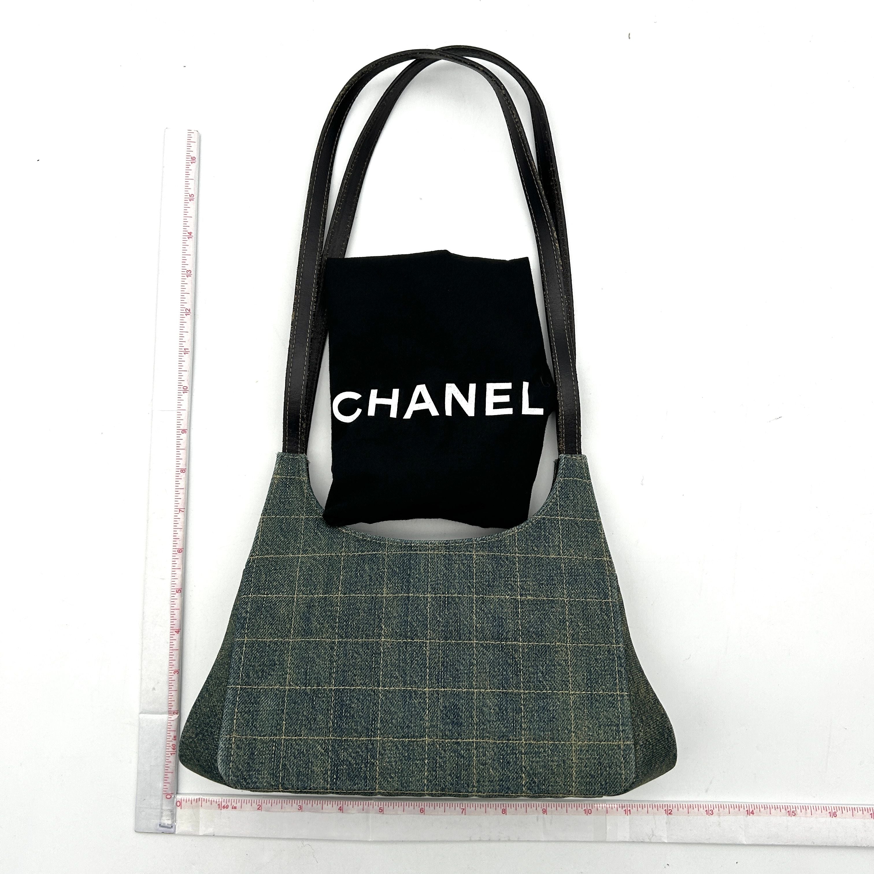 Pre-owned Chanel Denim Leather Shoulder Bag Green Medium LA18337