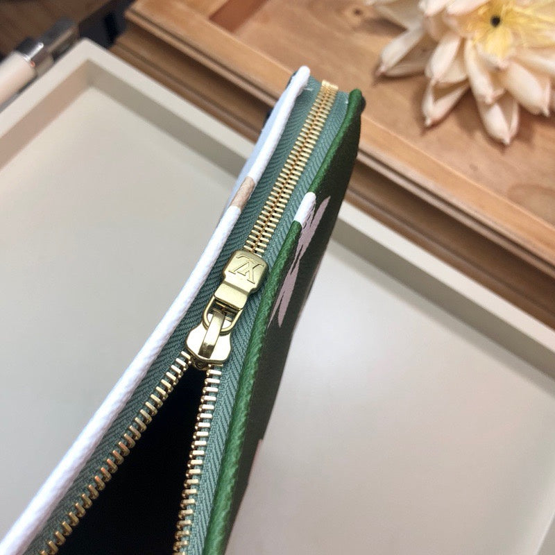 LOV2 Bags - Luxurious Bags  2324