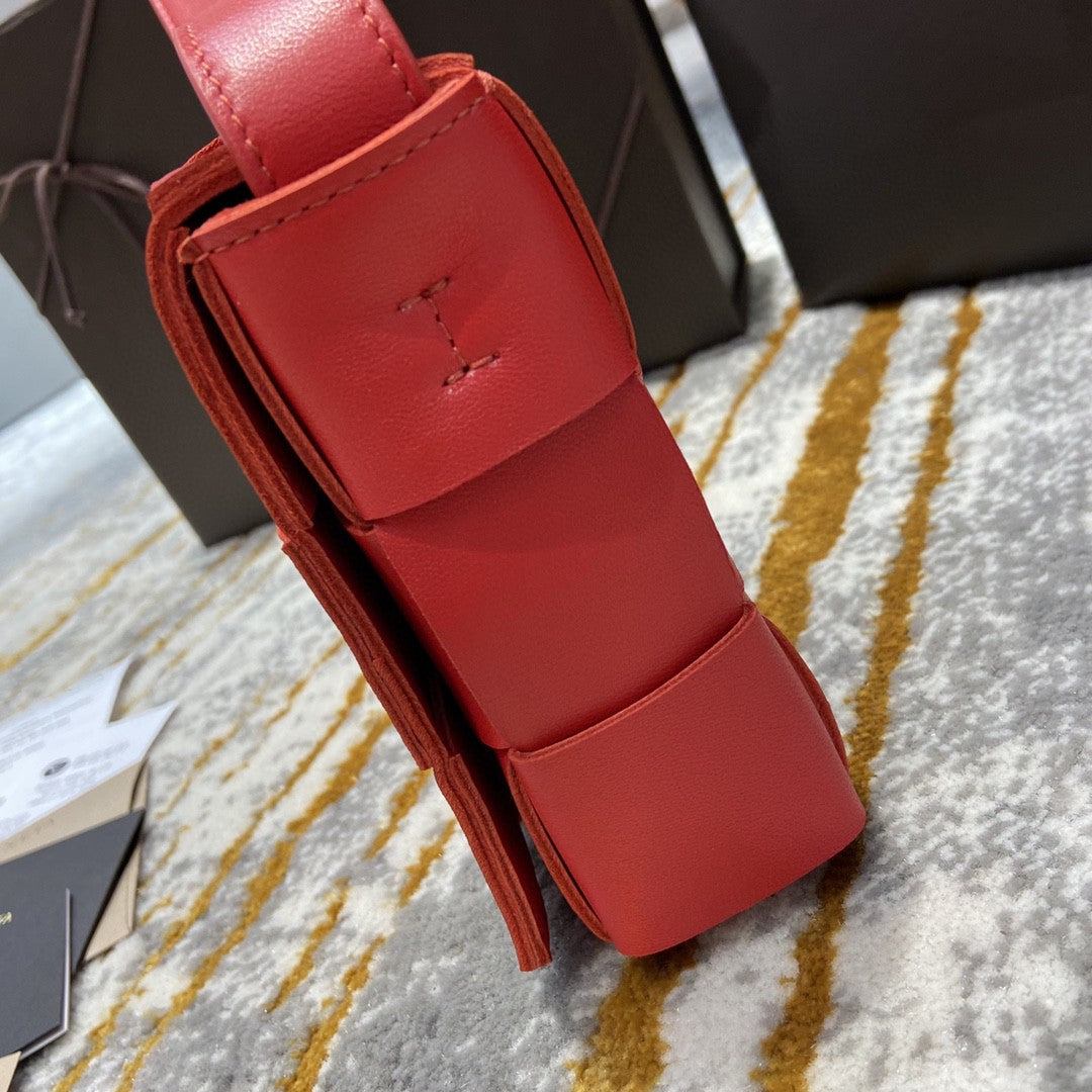 GLAMI Cassette Bag For Women 9.1in/23cm In Red