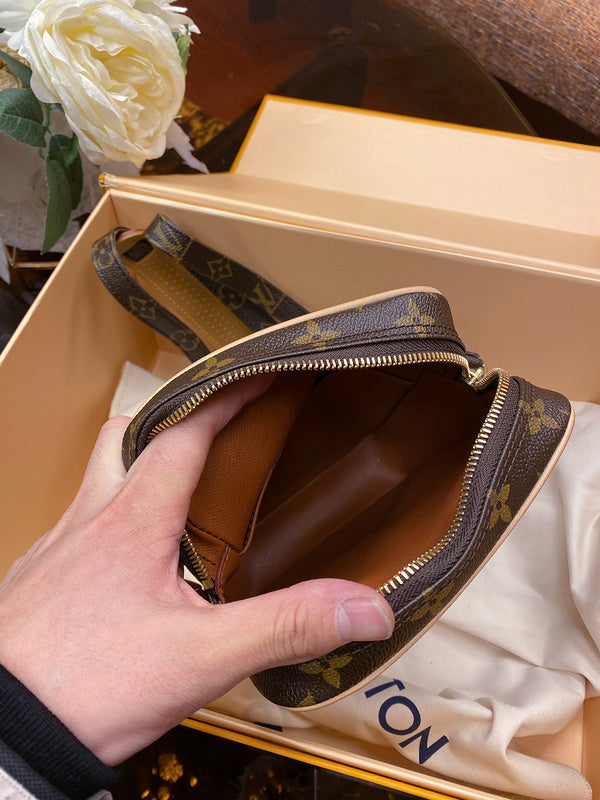 LOV2 Bags - Luxurious Bags  2601