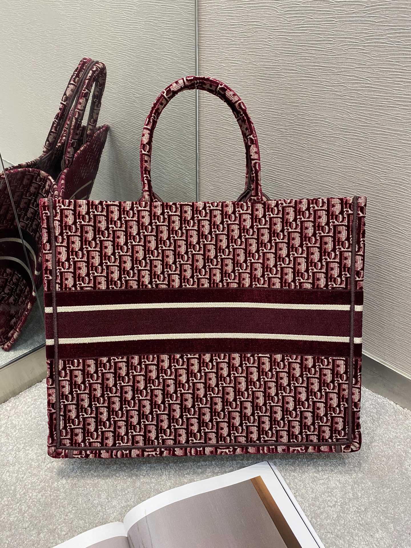 GLAMI Large Book Tote Red For Women 16.5in/42cm CD M1286ZRIW