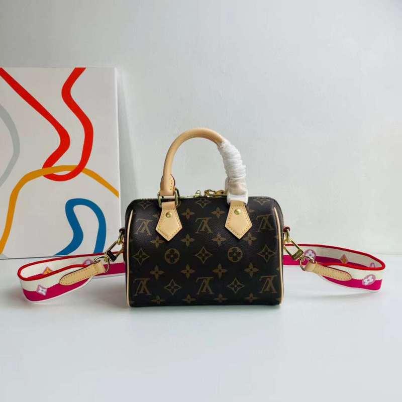 LOV2 Bags - Luxurious Bags  1111