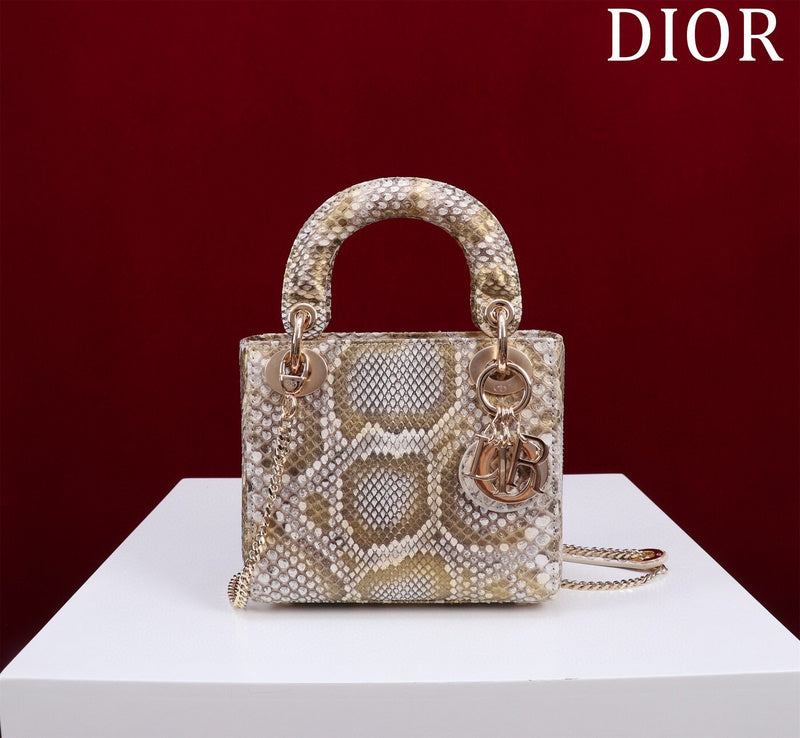 ELE - Dir Bags - 101