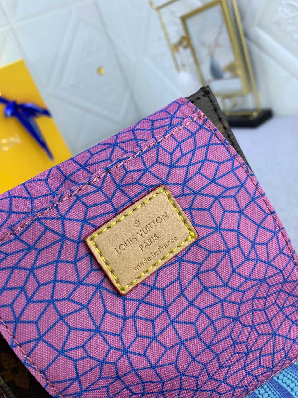EN - Luxury Bags LUV 821