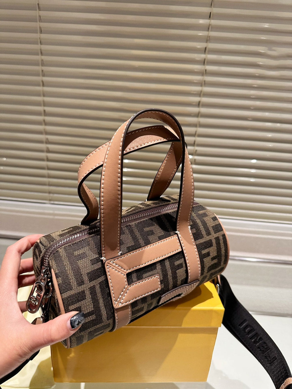 EN - Luxury Bags FEI 295