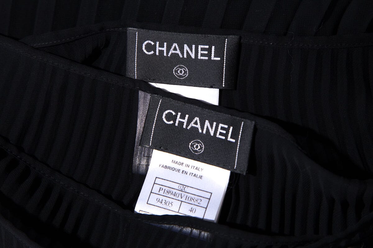 Chanel Cruise '02  Black 2 PC Skirt SZ 40