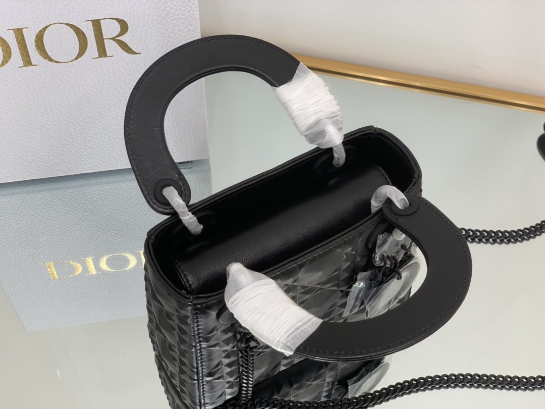 GLAMI Mini Lady Bag Black Cannage with Beaded Motif, Black, For Women WomenÃ¢â‚¬â„¢s Handbags, Crossbody Bags, 18cm CD M0505SNEA_M900