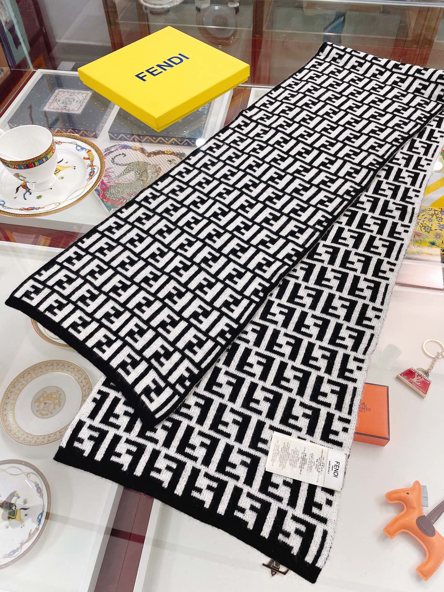 EN - Luxury FEI  Scarf 004