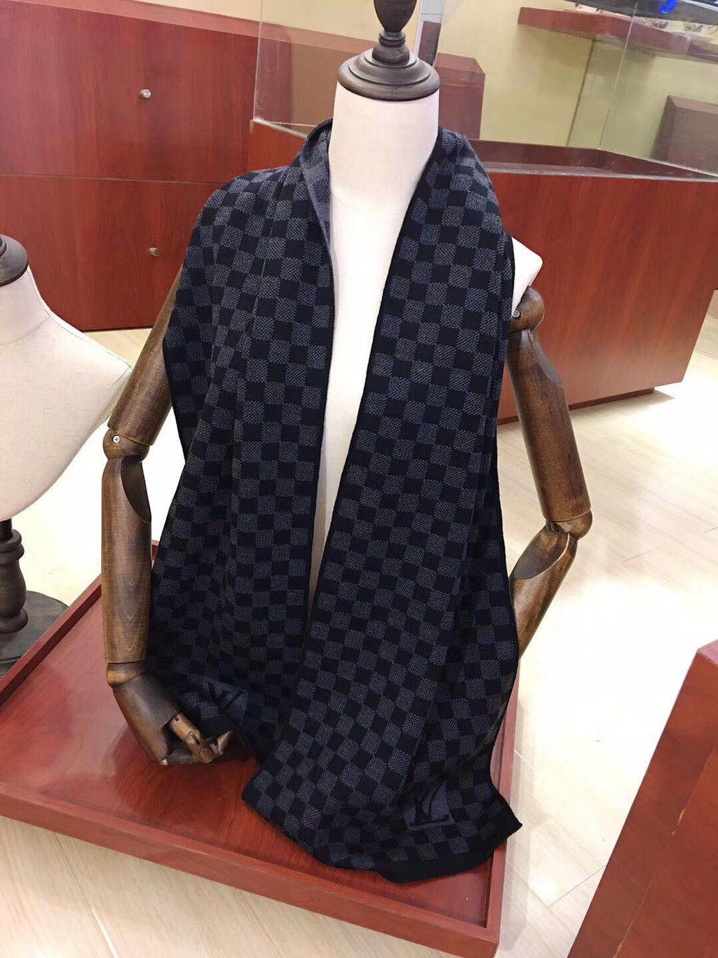EN - Luxury LUV  Scarf 030