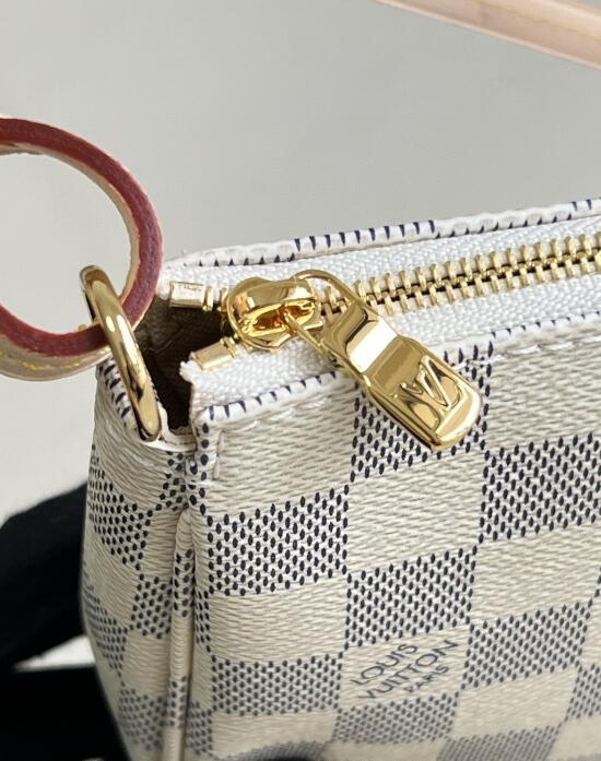 SAMC - LOV Bags - 1726