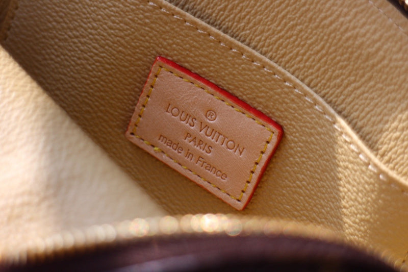 LOV2 Bags - Luxurious Bags  1850