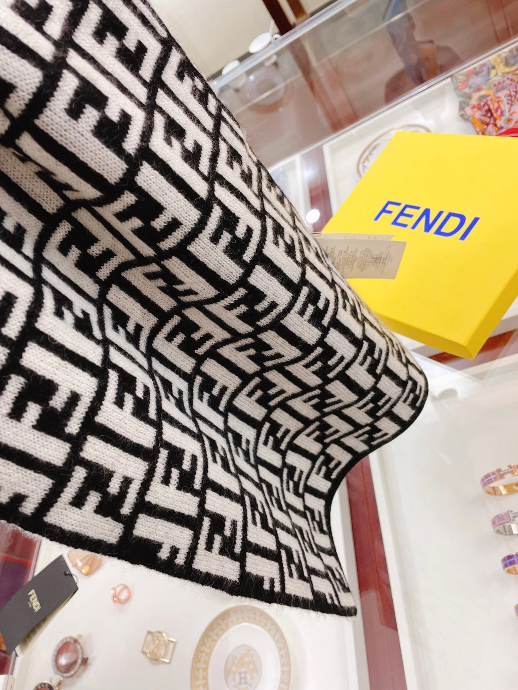 EN - Luxury FEI  Scarf 004