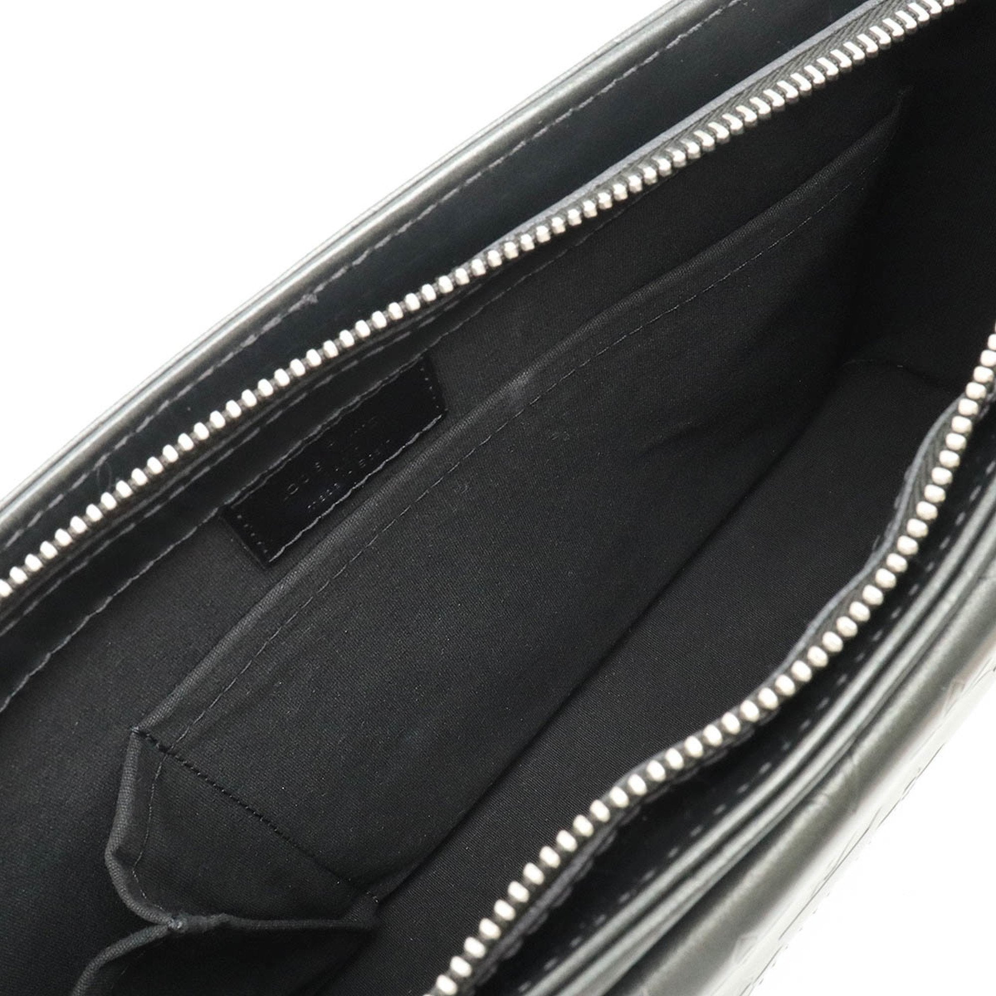 Louis Vuitton  Canvas Shoulder Bag ()
