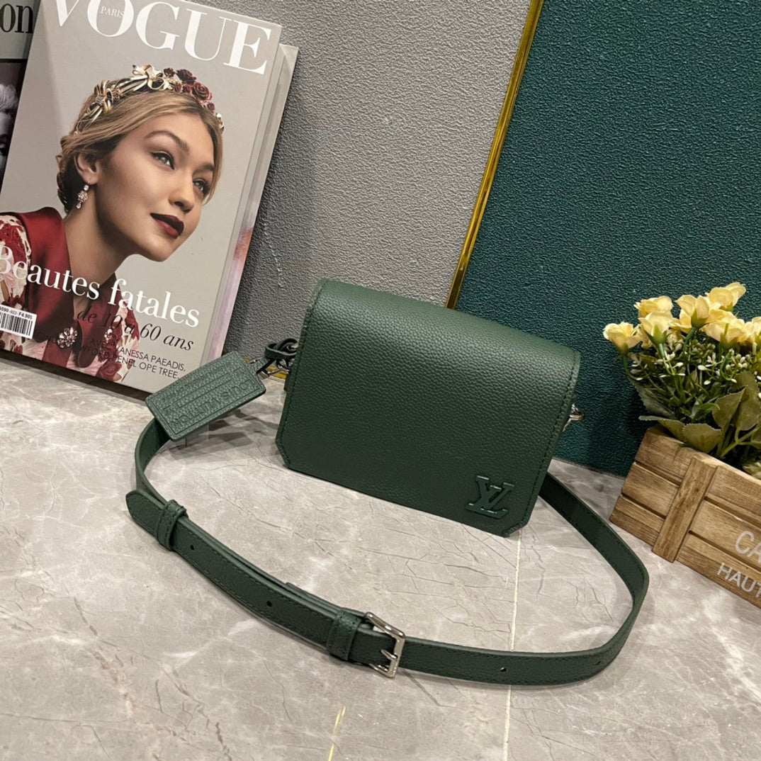 EN - Luxury Bags LUV 870