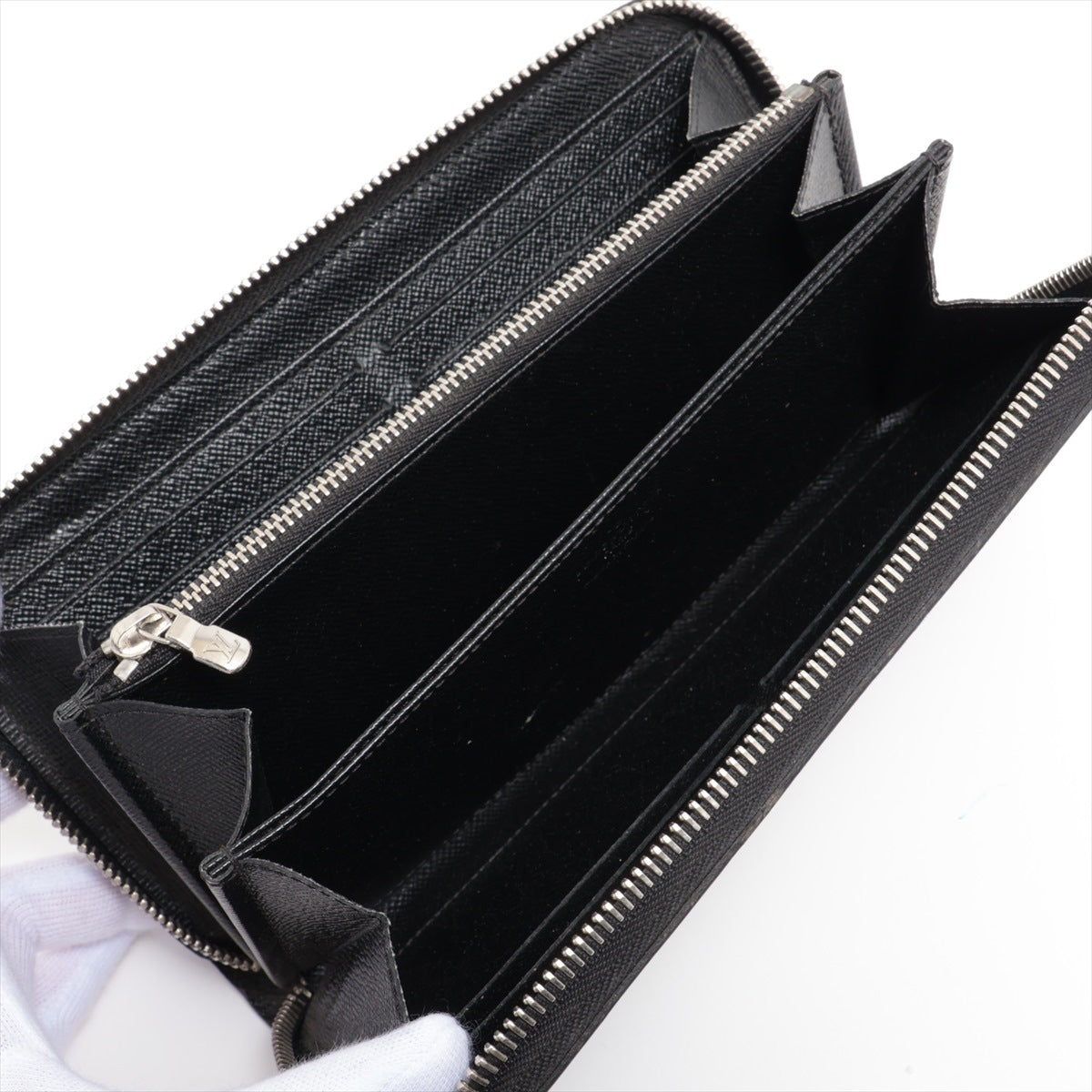 Louis Vuitton Epi  Wallet M61857 Noir Round Zip Wallet