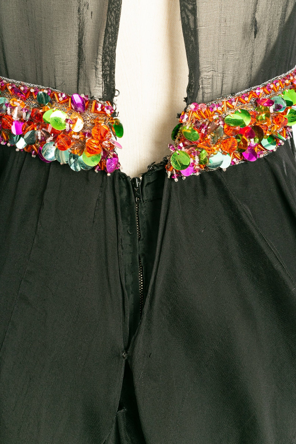 Robe en mousseline noire ÃƒÆ’Ã‚Â  sequins