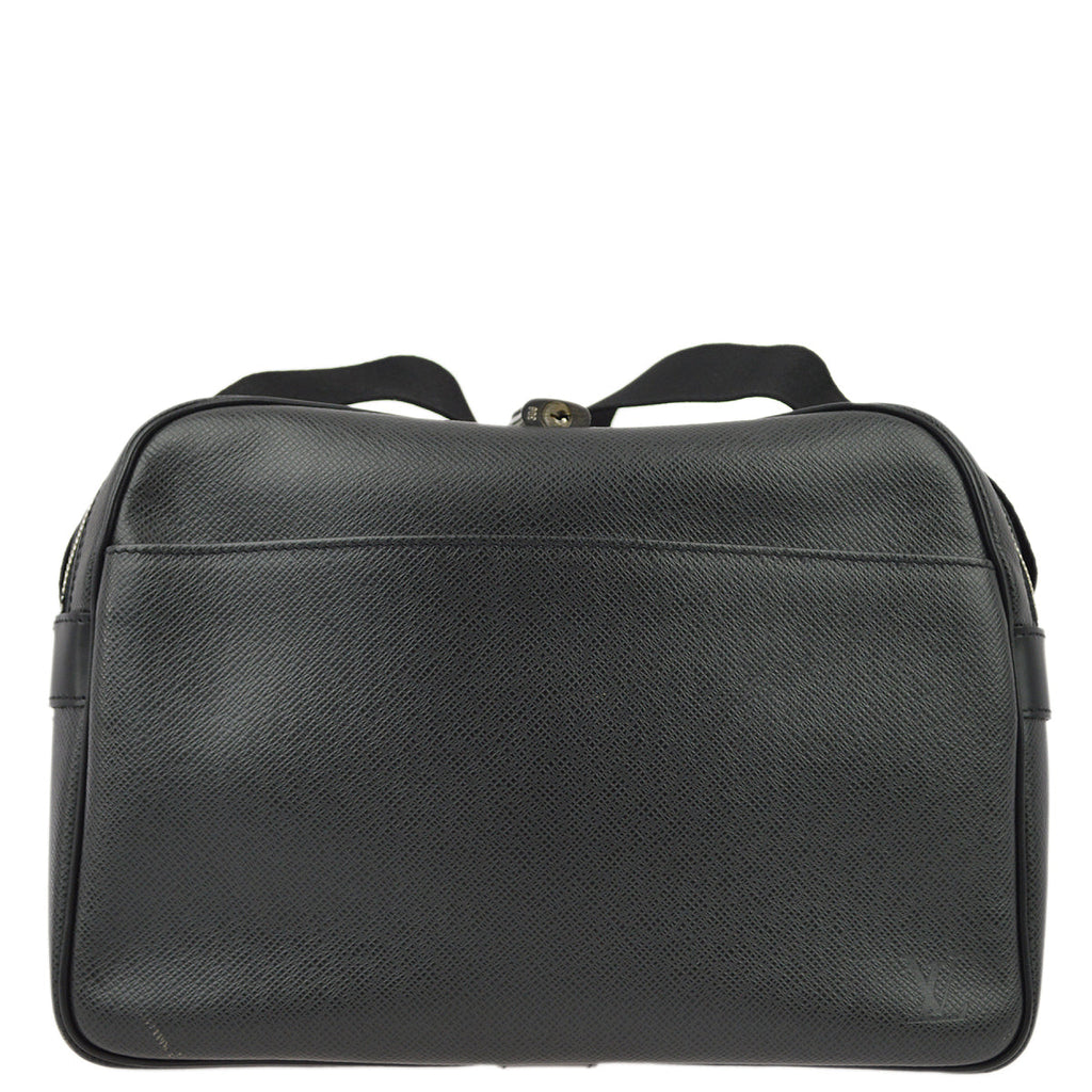 Louis Vuitton 2002 Black Taiga Reporter PM Shoulder Bag M30152