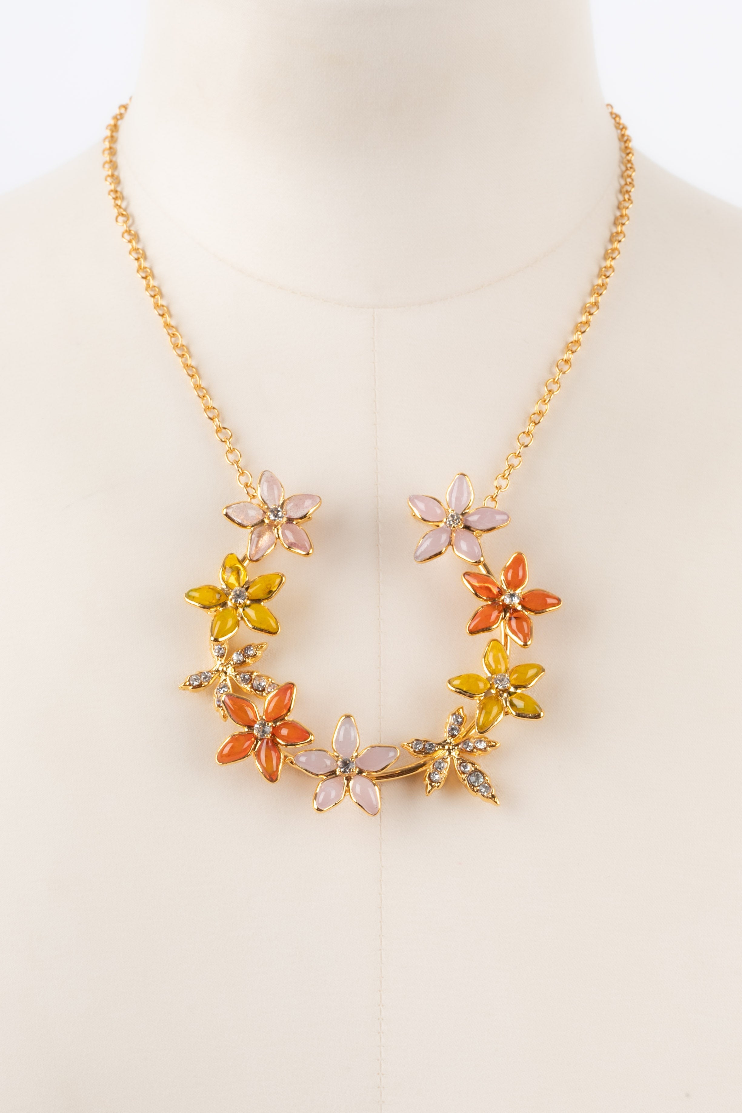 Collier Augustine