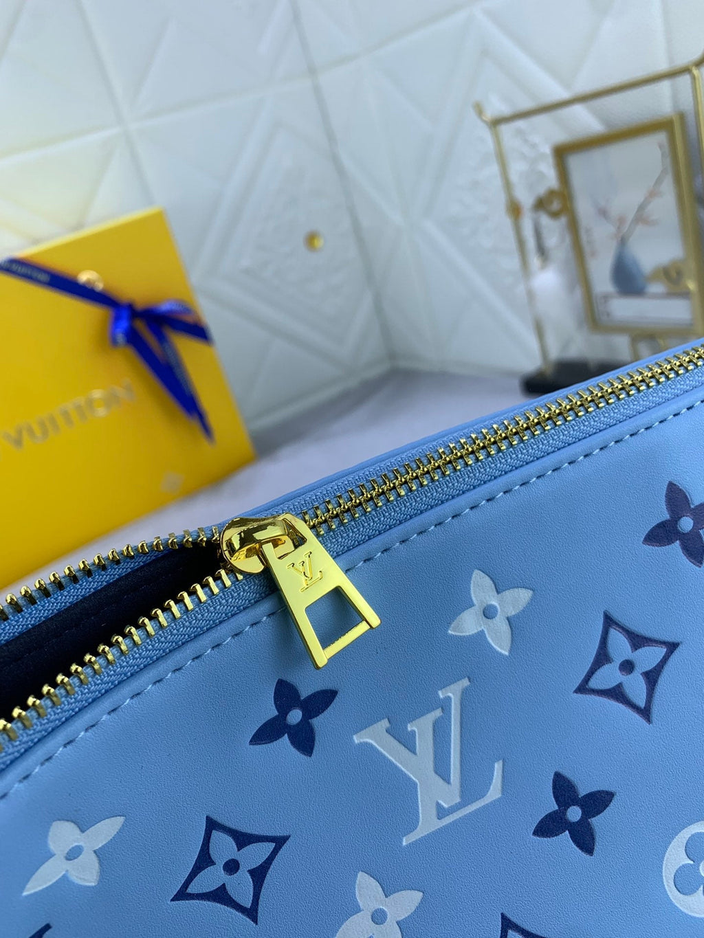 EN - Luxury Bags LUV 879