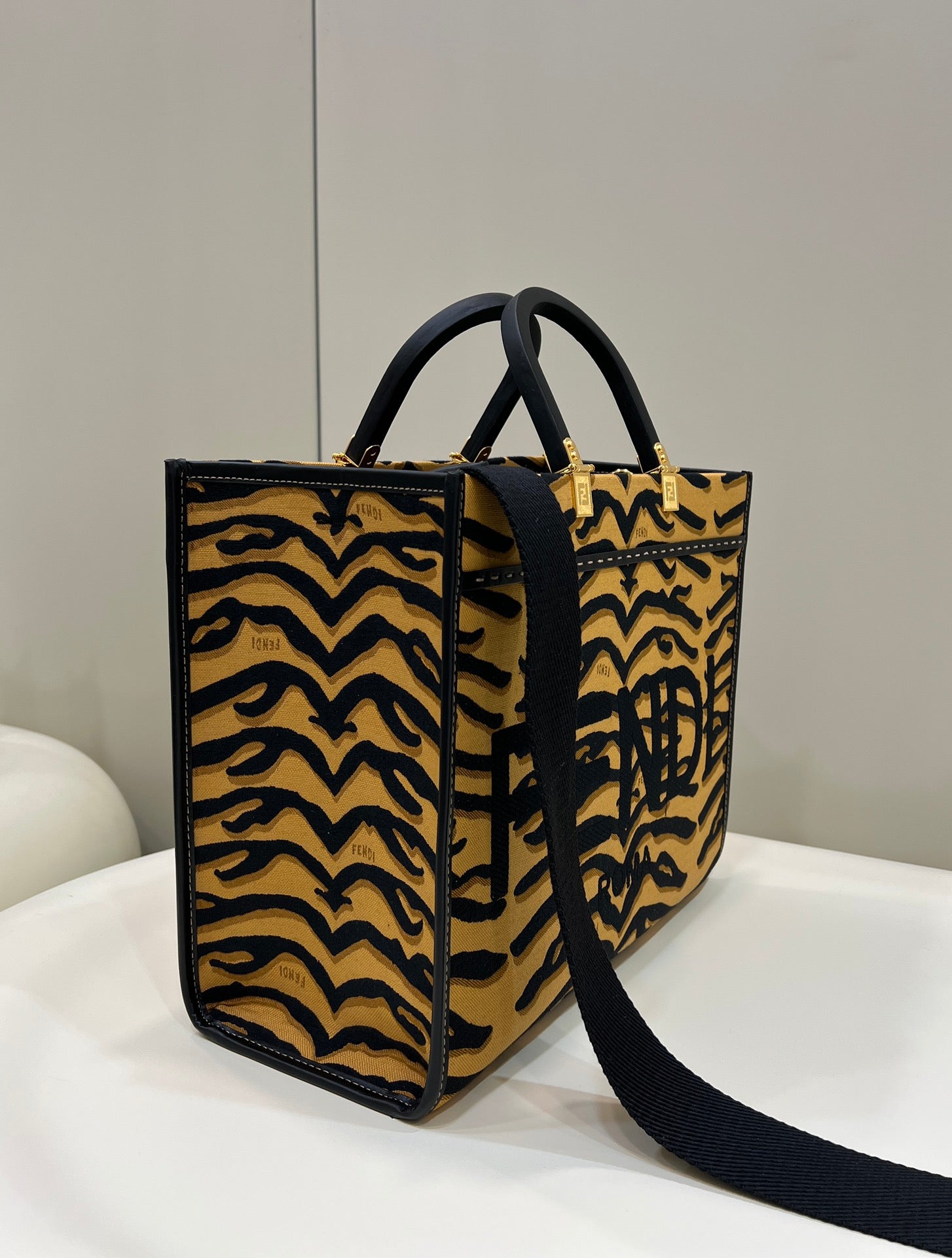FI Sunshine MeGLAMIum Multicolour Bag For Woman 31cm/12in 8BH386AJ7PF1GEU