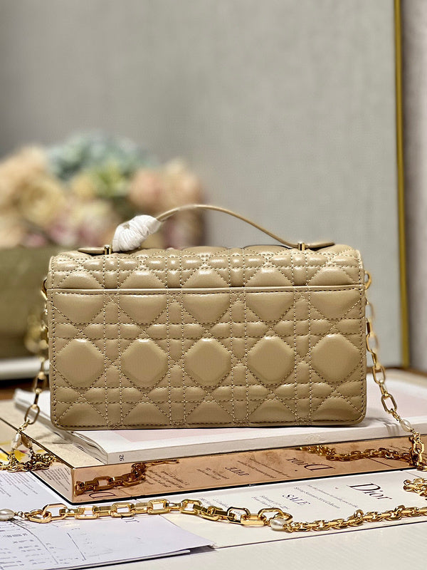 ELE - Dir Bags - 1352