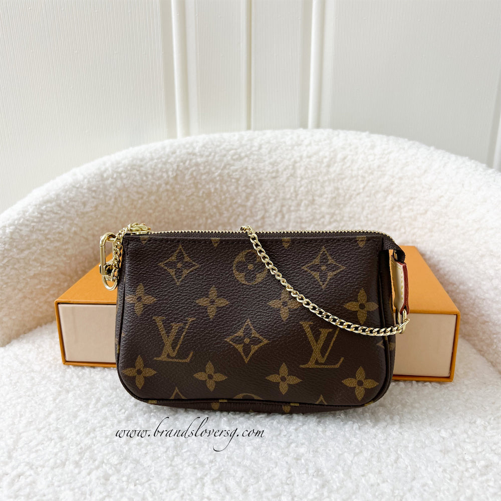 LV Mini Pochette Accessoires in Monogram Canvas GHW