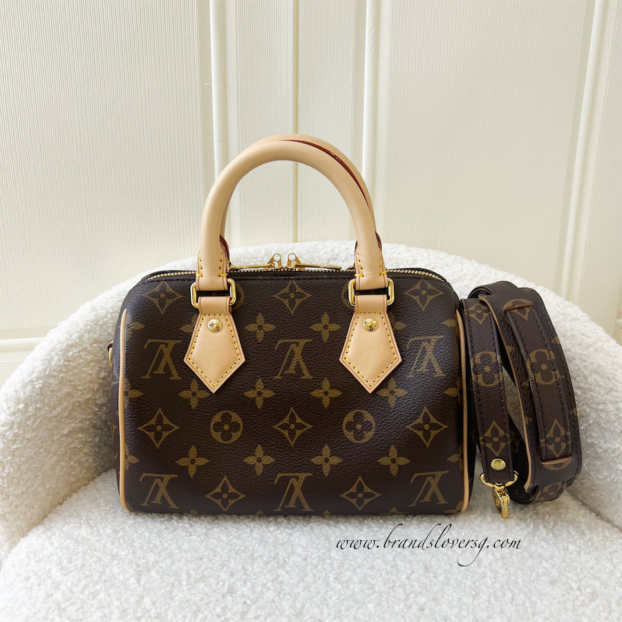 LV Speedy Bandouliere 20 in Monogram Canvas GHW (Without Patterned Strap) + Monogram strap.