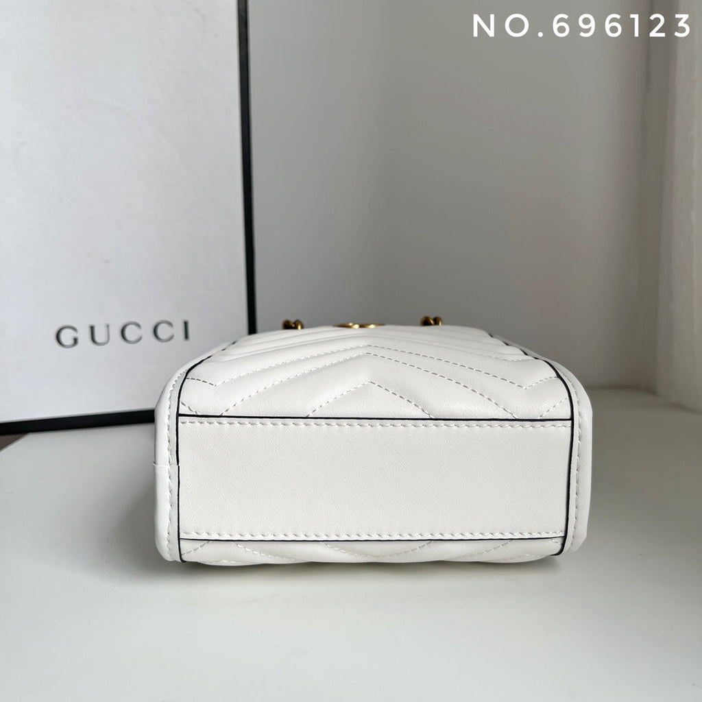 EN - New Bag GCI 498