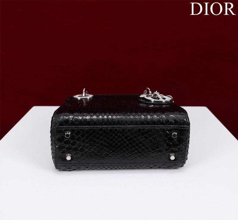 ELE - Dir Bags - 104