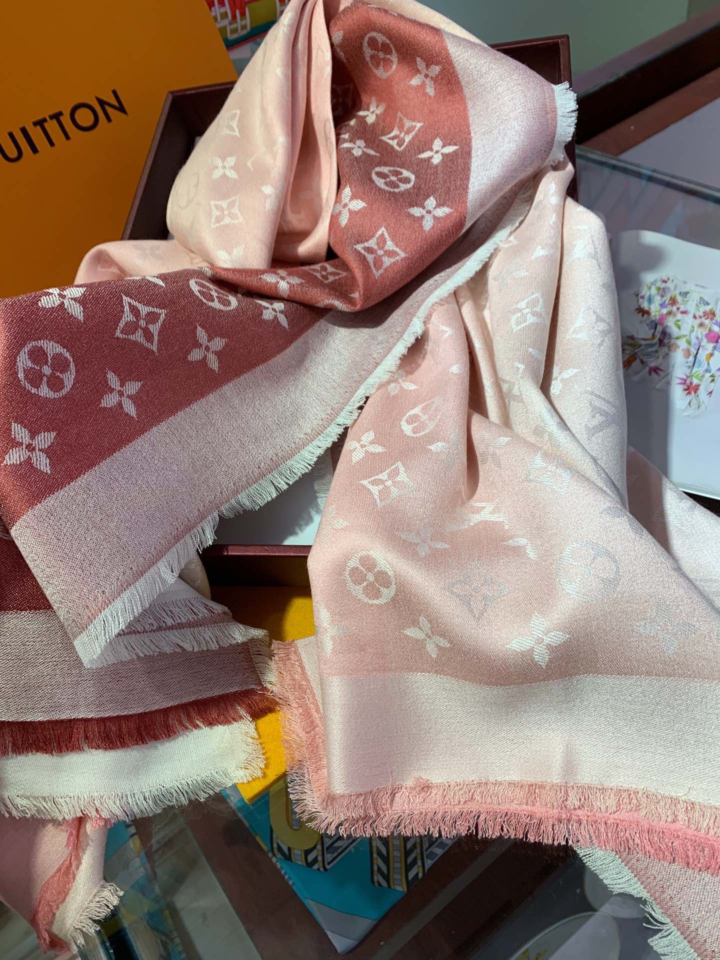 EN - Luxury LUV  Scarf 026