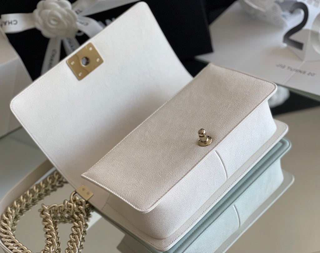 CHLMedium Classic Flap Bag 25cm White For Women A67086