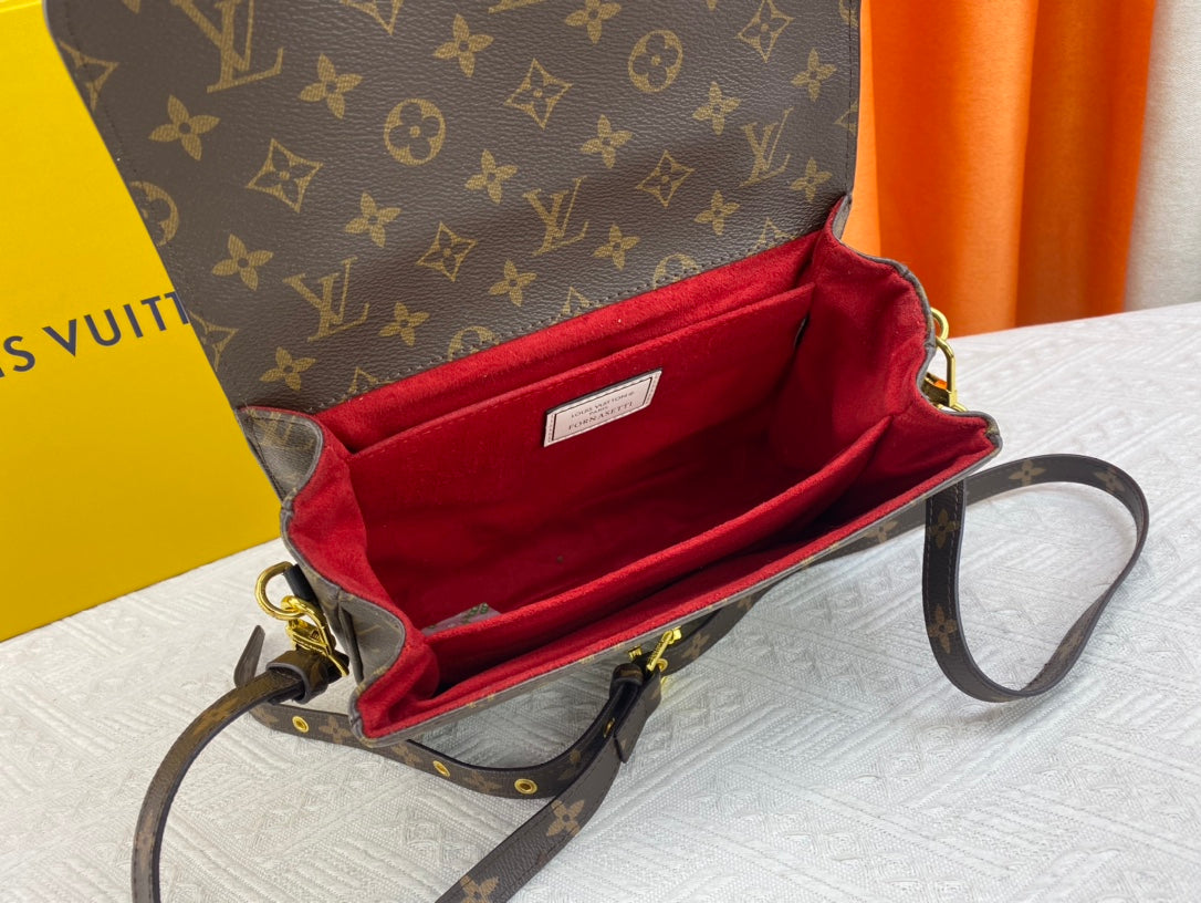 EN - Luxury Bags LUV 813