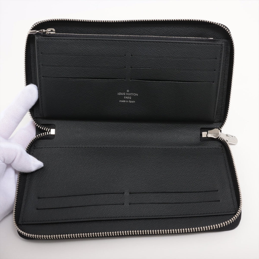 Louis Vuitton Epi  Organizer M62643 Noneir Round Zip Wallet