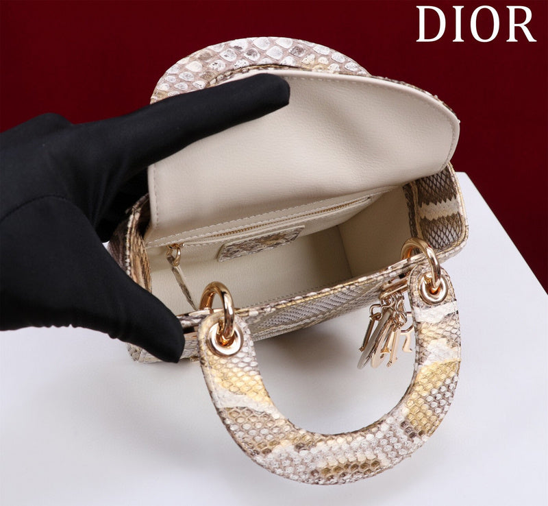 ELE - Dir Bags - 101