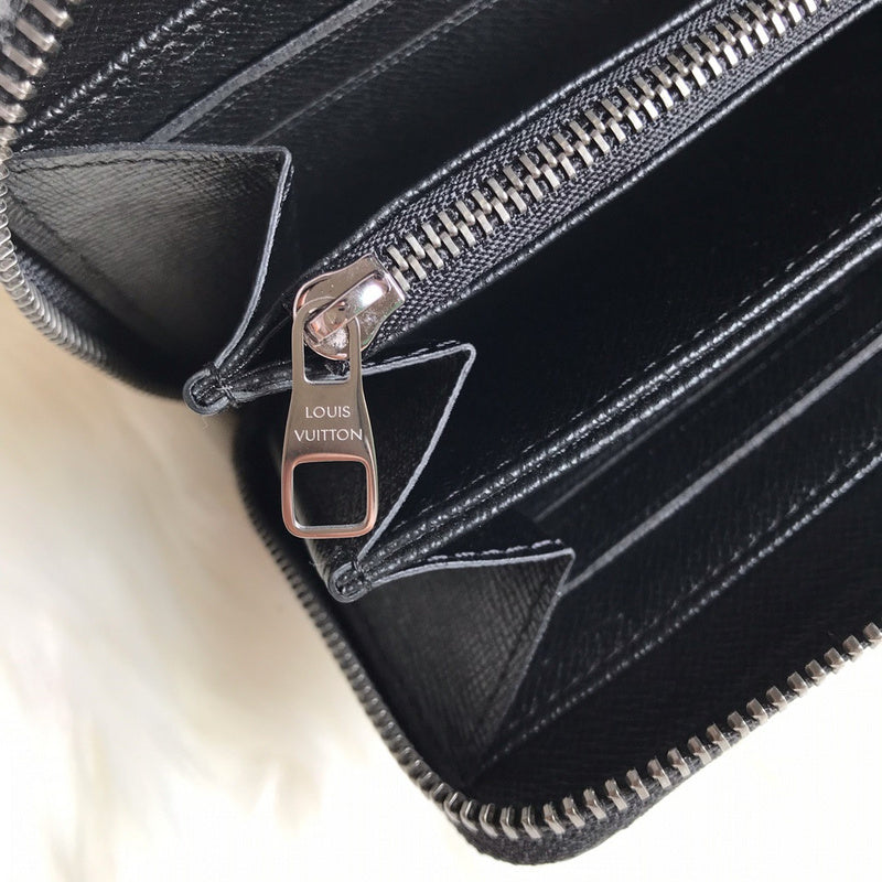 LOV2 Bags - Luxurious Bags  2425