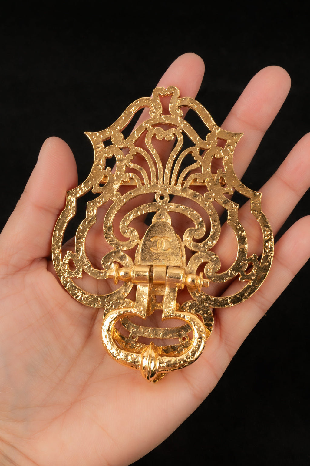 Broche heurtoir Chanel Haute Couture