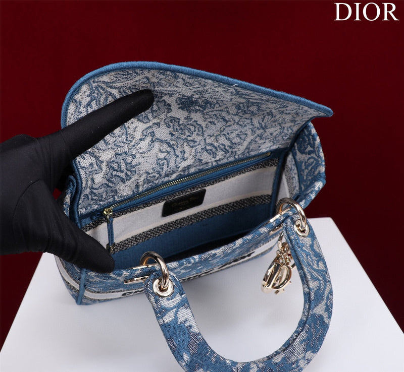 ELE - Dir Bags - 1702