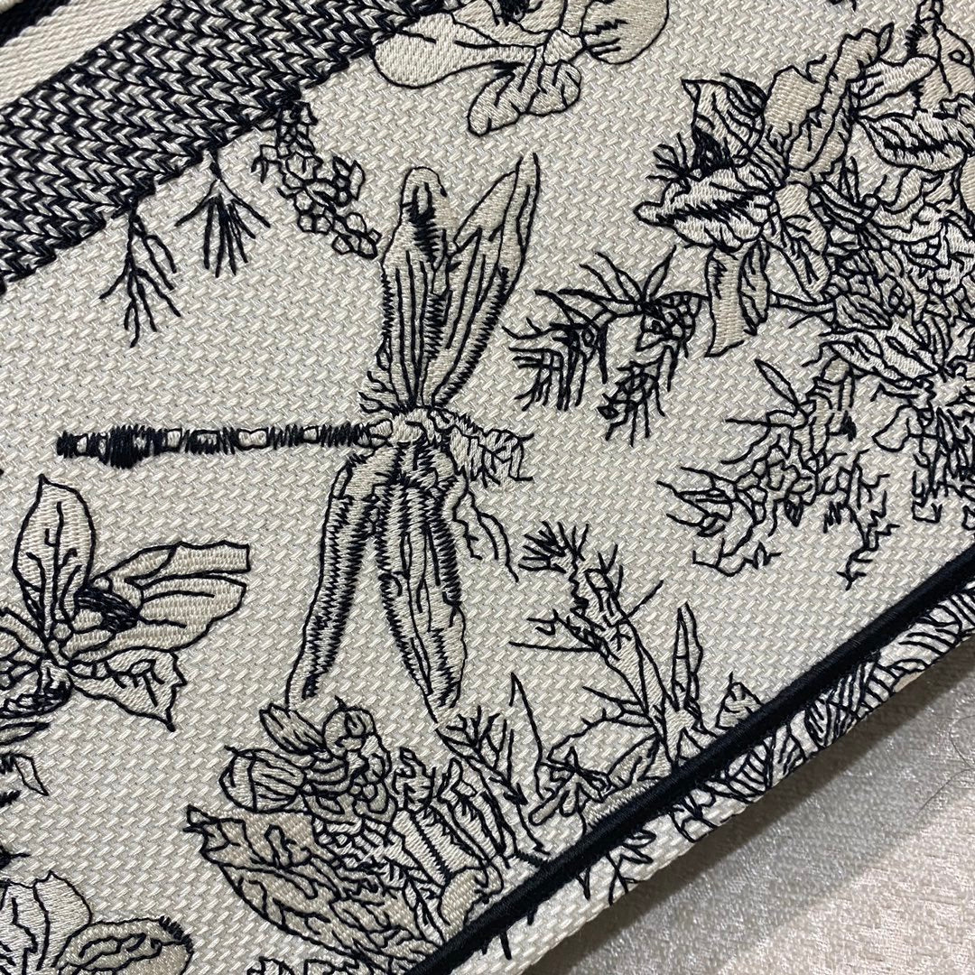 GLAMI MeGLAMIum Book Tote Blue Toile de Jouy GlamIowers Embroidery, Blue, For Women WomenÃ¢â‚¬â„¢s Handbags, Shoulder Bags, 42cm CD M1286ZTQW_M808