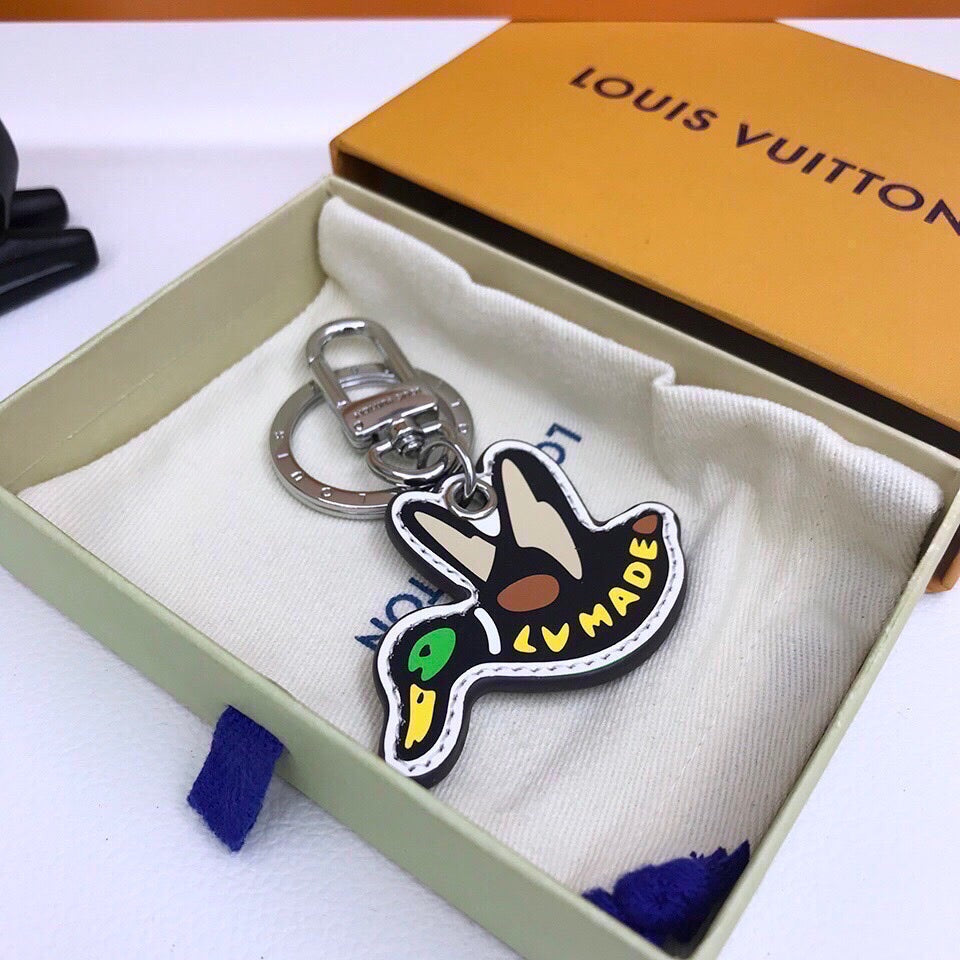 EN - Lux Keychains LUV 011