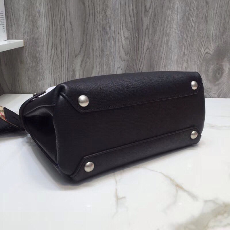 GLAMI The Small Banner Bag Black For Women, Bags 10.6in/26cm